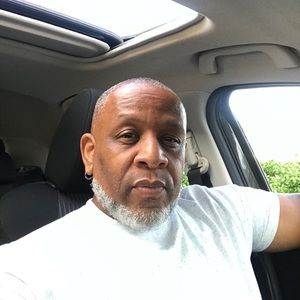 Meet your Posher, Gregory